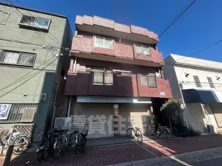 シャトル中宮【2階】の外観