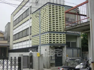 プルシャン太秦【3階】の外観