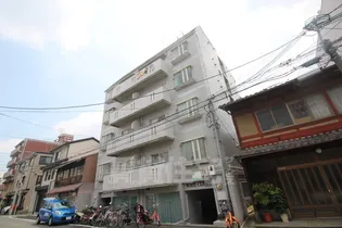 ホワイトクレステ【2階】の外観