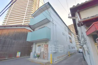 クレール ウダの画像