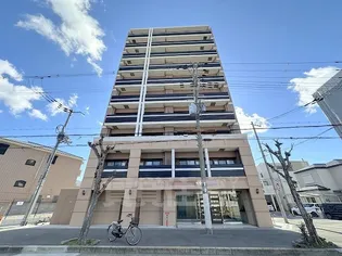 Luxe東三国+【7階】の外観