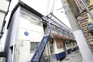 大阪府堺市堺区香ヶ丘町4丁【アパート】の外観