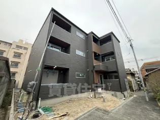 セレニティ勝山北【3階】の外観