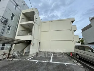 栄寿マンション【1階】の外観