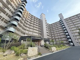 クレスト草津【9階】の外観