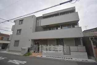 震雲マンション【1階】の外観