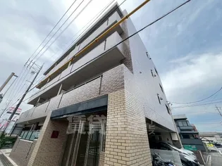 レージュ川秋の画像