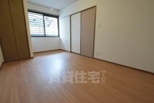 グランシャリオ【2階】の居間