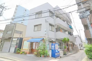 イワミマンション【1階】の外観