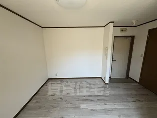 ビクトワール・シェル【3階】の居間