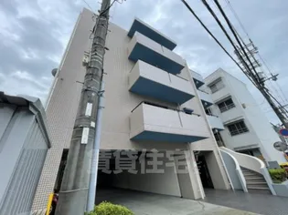 ユンヌホワイエの画像