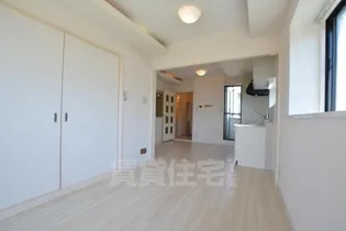 メゾンドール稲野【3階】の居間