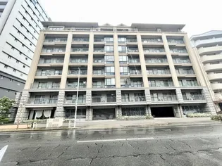 マノアール泉【4階】の外観