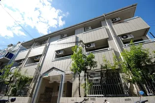 ロイヤルメゾン生野【1階】の外観