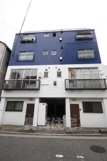 大栄マンション【1階】の外観