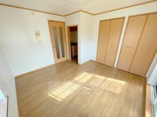 バーンズ巴【2階】の内装