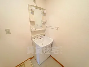 バーンズ巴【2階】の内装