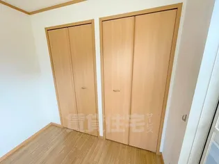 バーンズ巴【2階】の内装