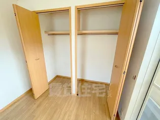 バーンズ巴【2階】の内装