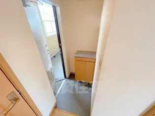 バーンズ巴【2階】の玄関