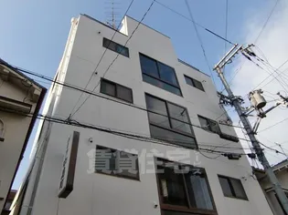 ヴィラ・中島町【3階】の外観