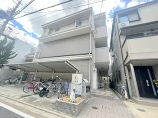ジェルメ伏見【3階】の外観