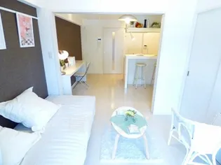 ラファセアリービオ博多【8階】の居間