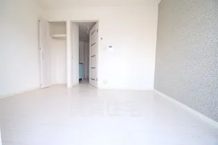 ラ・ハイール喜連【3階】の居間