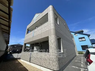 グランディール三条【1階】の外観