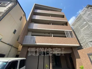 ソレイユ服部【5階】の外観