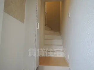 ワンラブ港栄【1階】の玄関