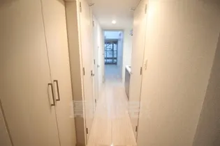 エスプレイス神戸ハーバーウエスト【3階】の玄関