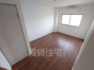 ハイツ南【2階】の寝室