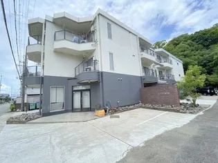 アメージングエステート【2階】の外観