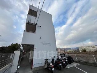 シャトーボヌゥール郡家本町【2階】の外観