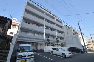 シャトー中島本館【3階】の外観