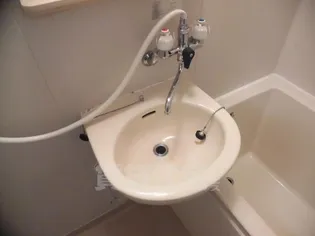 ファーストヒルズ【2階】の内装