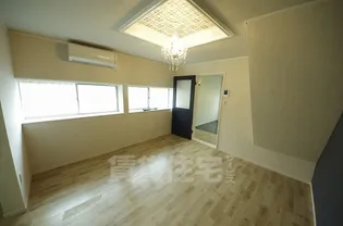 ラシャンス瓢箪山【1階】の居間