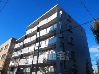 マ ピエス E IIIの画像