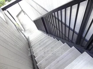 ハイツグレイス【2階】の玄関