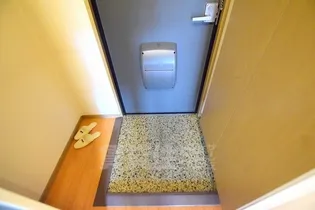 ハイツグレイス【2階】の玄関