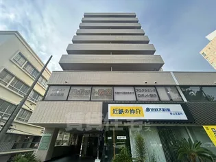 サン・東山公園ウエスト【7階】の外観