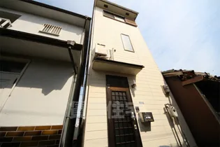 奈良県大和高田市西三倉堂1丁目【一戸建】の外観