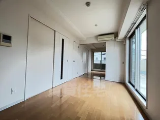 ルグラン弐番館【2階】の居間
