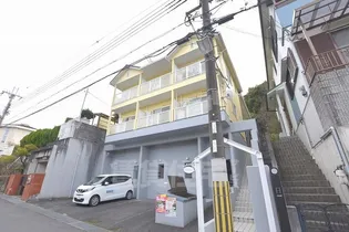 フルハウス【2階】の外観