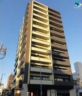 アーデン泉プレミア【3階】の外観