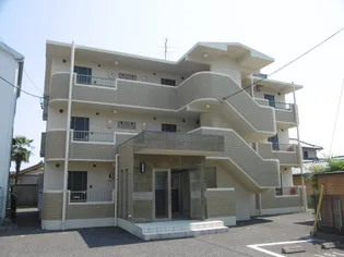 フォンティーヌIIIの画像