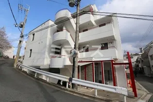 ラ・カーサ・エフ【2階】の外観