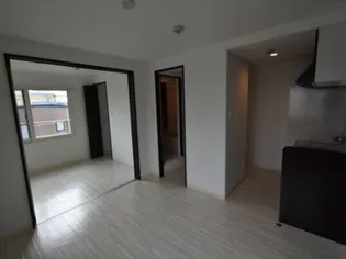 ラグジースペース南郷【2階】の内装