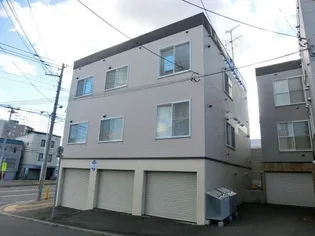 プラザケアンズA棟【201号室】の外観